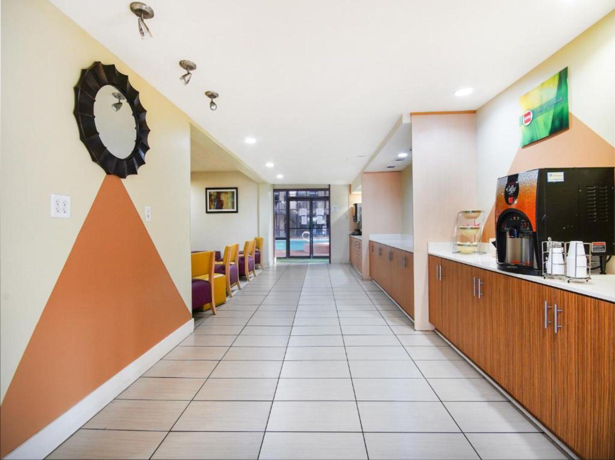 Baymont By Wyndham Williamsburg Hotel Bagian luar foto