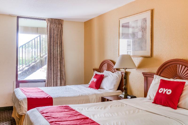 Baymont By Wyndham Williamsburg Hotel Bagian luar foto